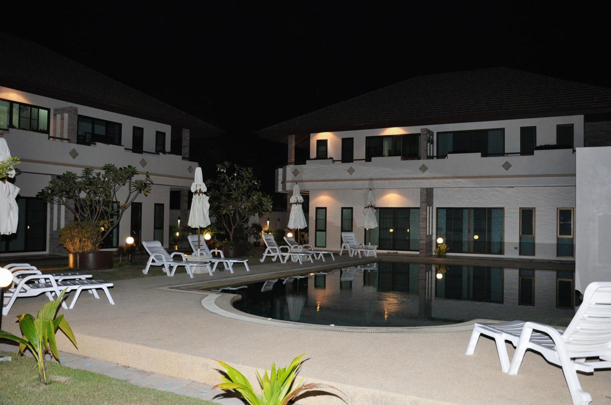 Babylon Pool Villas Nai Harn Buitenkant foto